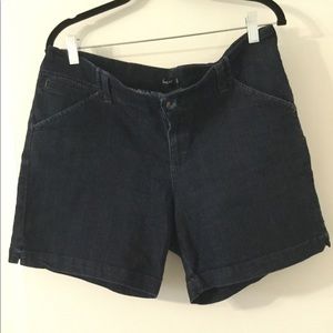 Lee Mid Rise Denim Shorts Size 12